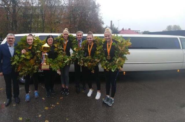 Planetos čempionėms LSU krepšininkėms – iškilmingas sutikimas