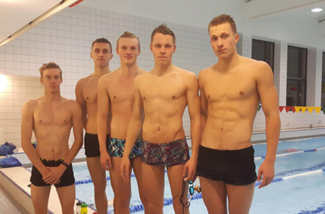 Iš Anykščių - su laurais