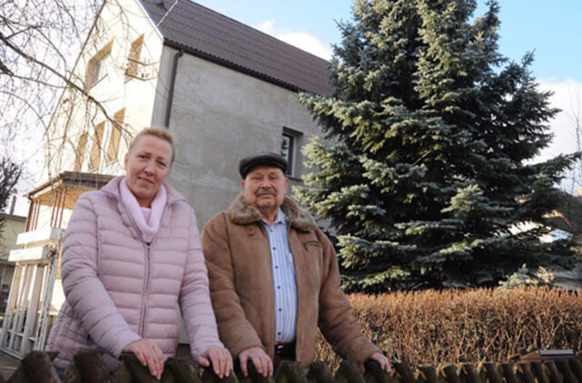 Miestą puoš tėvo ir dukros užauginta žaliaskarė