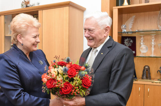 Prezidentė pasveikino Valdą Adamkų jubiliejaus proga