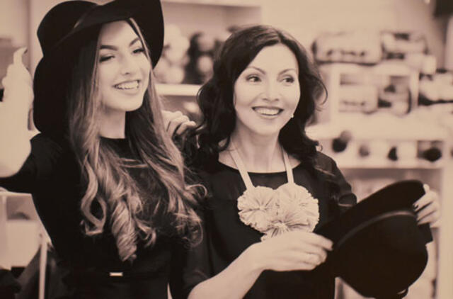 Kalėdų stebuklai tęsiasi: mama ir dukra