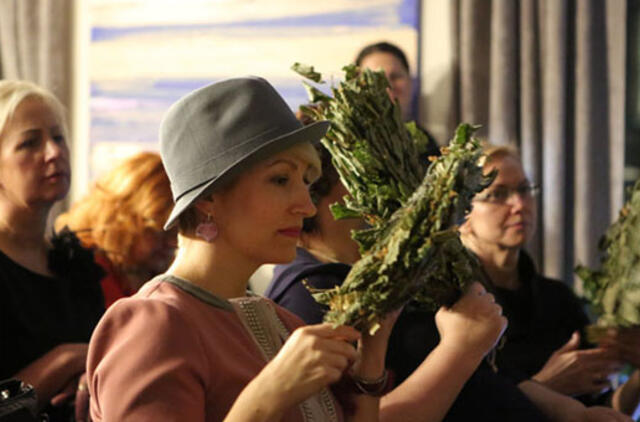 Moteriškos Kalėdų prasmės paieškos