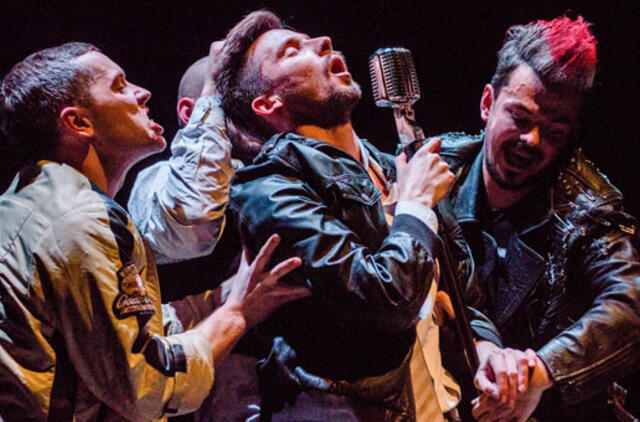 Oskaras Koršunovas naujame spektaklyje - apie lūžio kartą ir pašalinius