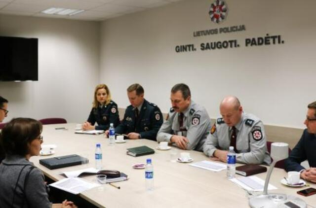 Policininkai tarėsi su socialiniais darbuotojais