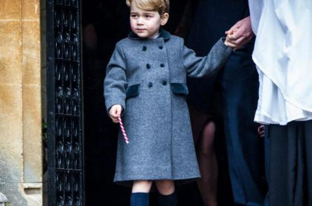 Princo Džordžo "kalėdiniai" paltai parduoti per kelias valandas