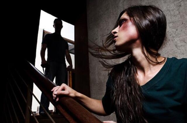 Rambyno gatvėje pora santykius aiškinosi smurtu