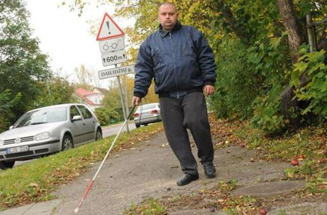 Silpnaregiai pirmiausia pasigenda žmogaus pagalbos