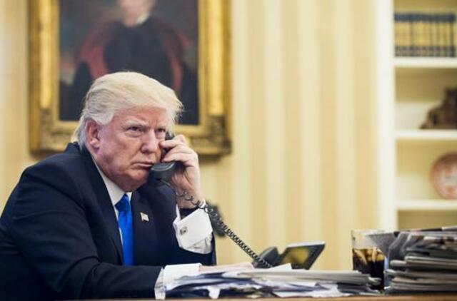 Donaldas Trampas ir Vladimiras Putinas per pirmąjį oficialių pokalbį aptarė terorizmo situaciją