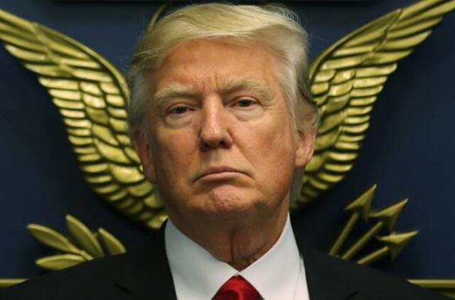 Donaldas Trampas nutraukė sirų pabėgėlių priėmimą į JAV