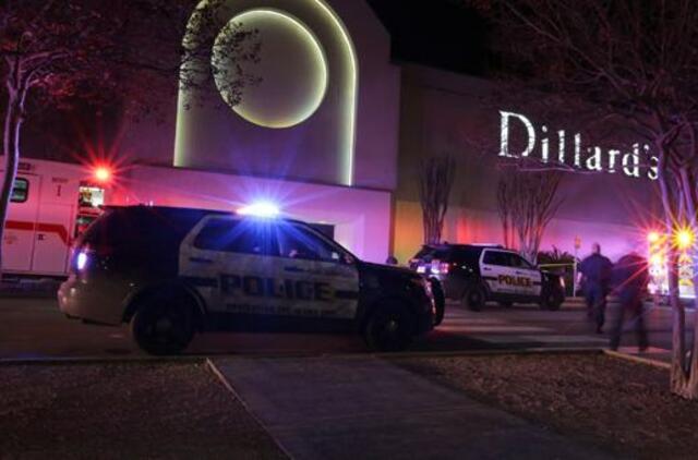 JAV: prekybos centre vienas žmogus nušautas, mažiausiai šeši sužeisti