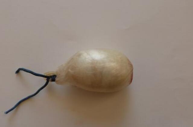 Kalinio žmonos kūno ertmėje buvo paslėptas neaiškus daiktas