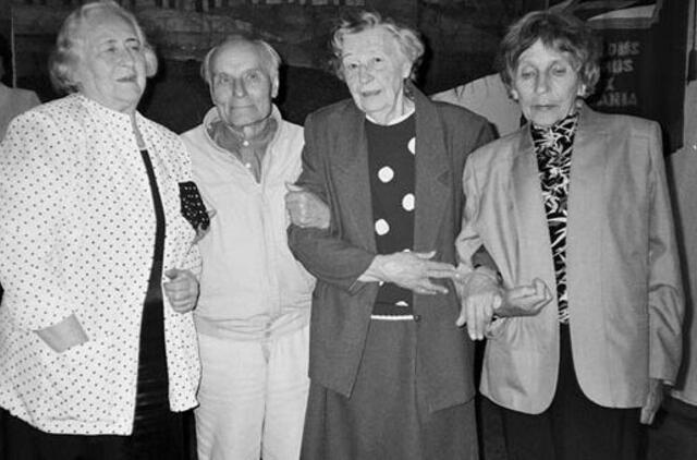 Klaipėdos akvarelės: namai ir žmonės (472)