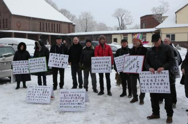 Pirtininkai surengė protesto akciją