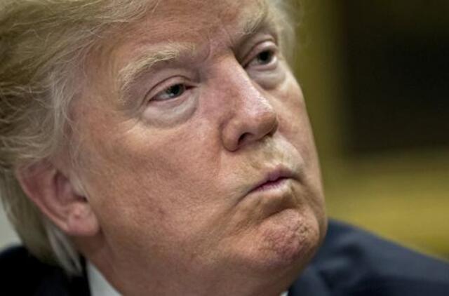 Apeliacinis teismas neatnaujino Donaldo Trampo draudimo musulmonams iš septynių šalių atvykti į JAV