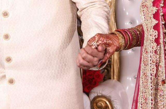 Indijos parlamentarė siūlys įvesti mokestį už prašmatnias vestuves