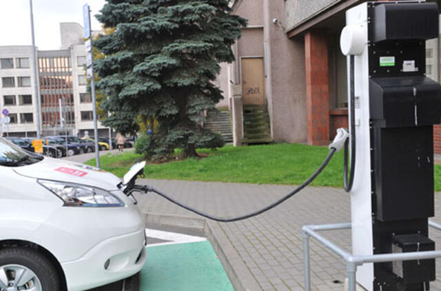 Klaipėdoje daugės elektromobilių įkrovos stotelių