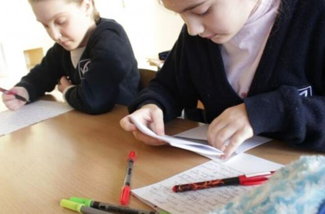 Vaikų laiškai pasklido po šalį