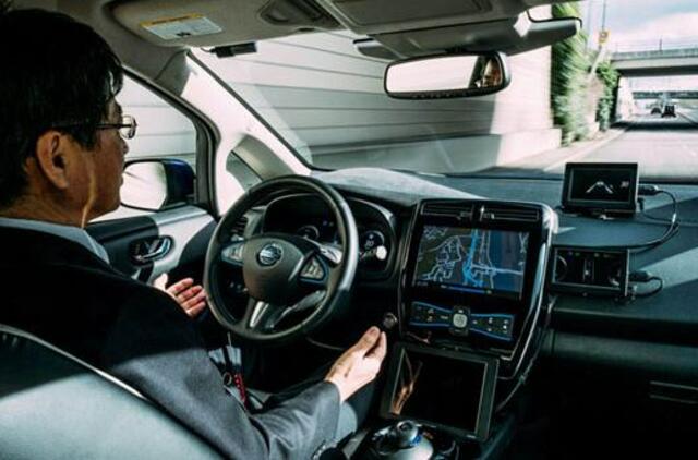 Bepiločiai automobiliai - jau Londono eisme