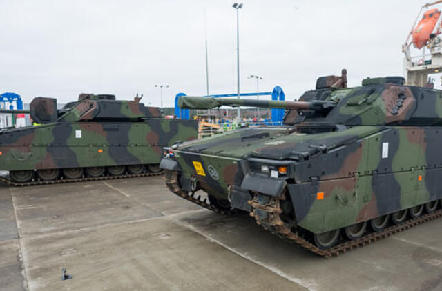 Klaipėdos uoste - Nyderlandų karių kovinė technika