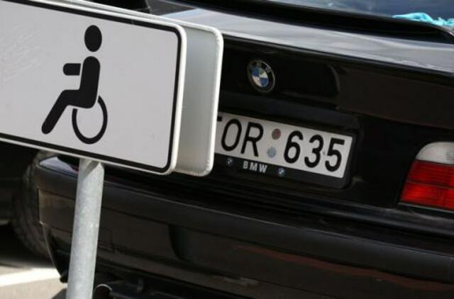 Neįgaliųjų vietos - ir kitiems