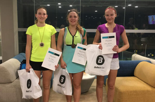 Klaipėdietė Nika Novikova - Lietuvos vicečempionė