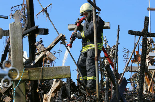 Kryžių kalne kilęs gaisras užgesintas