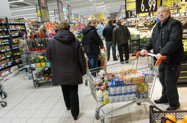 Lenkijos krautuvės atvažiuoja į lietuvių namus