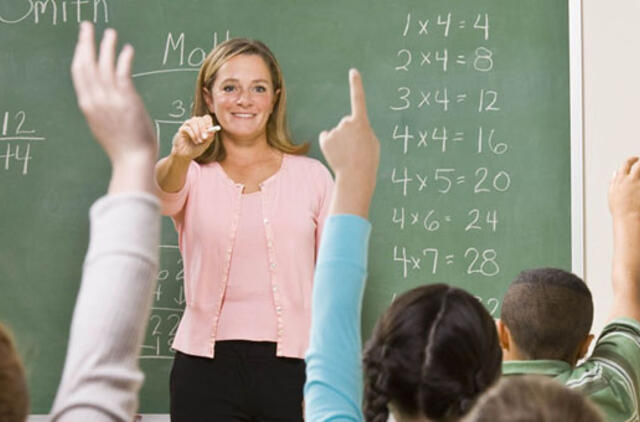 Pareigybių normatyvai šokiravo švietimo darbuotojus