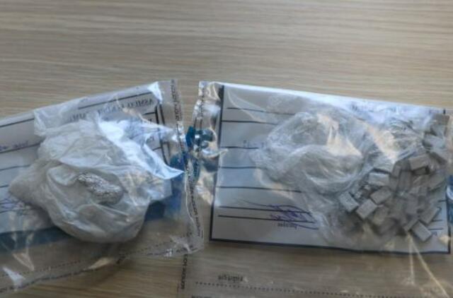 Svetimą siuntą atsiėmęs vilnietis joje aptiko narkotikų