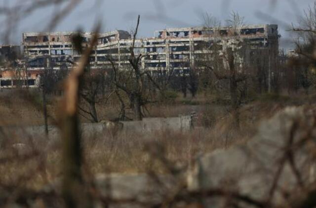 Rytų Ukrainoje žuvo du kariai, dar aštuoni - sužeisti