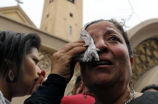 Sprogimo koptų bažnyčioje Egipte aukų skaičius išaugo iki 21