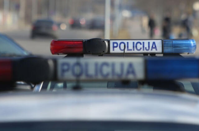 Žemaičiai apiplėšė kurčnebylius baltarusius, pardavinėjusius Trispalves