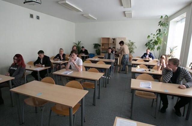 5 psichologo patarimai, kaip suvaldyti jaudulį prieš egzaminus ir po jų