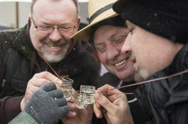 Alkoholio draudimas jau pučia šešėlį