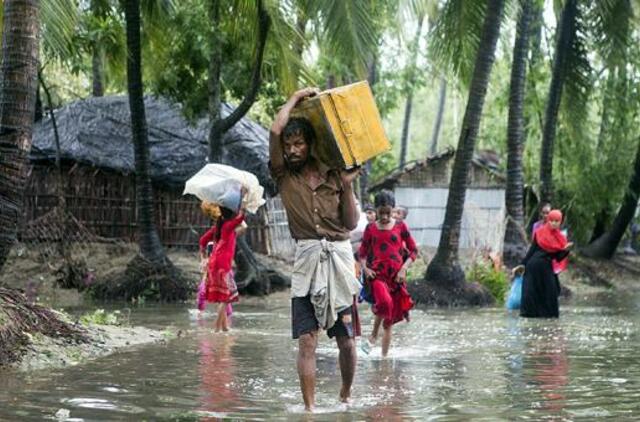 Bangladeše ciklonas „Mora“ pražudė penkis žmones