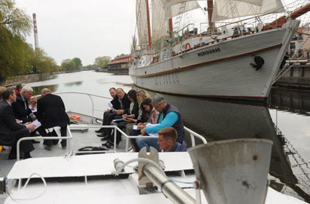 Danės upe oficialiai plaukti jau galima iki Liepų gatvės tilto