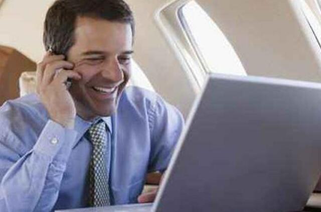 JAV nusprendė nedrausti vežti nešiojamųjų kompiuterių skrydžiuose iš Europos šalių