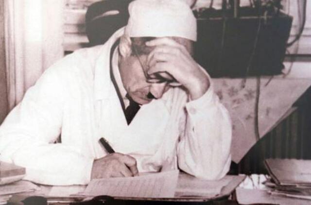 Klaipėdos akvarelės: namai ir žmonės (489)