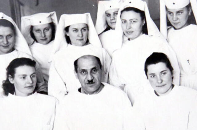 Klaipėdos akvarelės: namai ir žmonės (490)