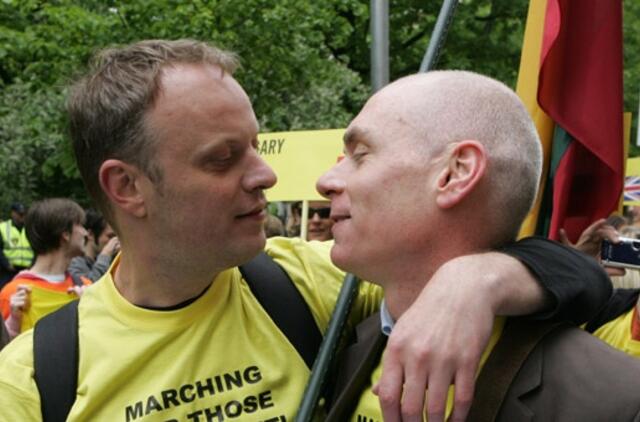 Liberalai siūlo įteisinti tiek vyro ir moters, tiek homoseksualių porų partnerystę