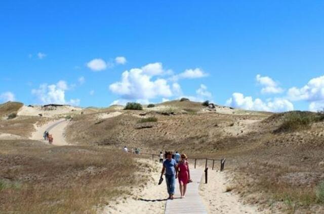 Neringa ieško kopų sargų