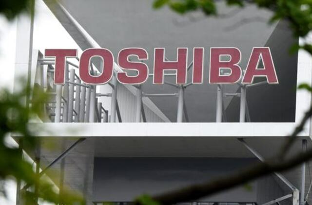 Sunkumų kamuojama „Toshiba“ perspėjo apie galimus didžiulius metinius nuostolius