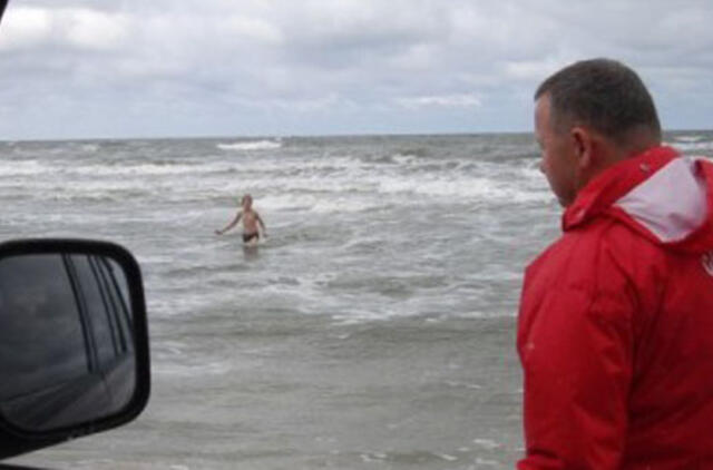 Gelbėtojus ramų Joninių savaitgalį lydėjo smurtas ir mirtys