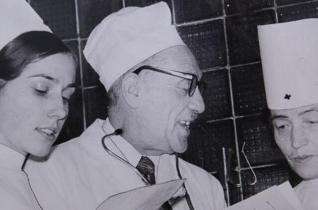 Klaipėdos akvarelės: namai ir žmonės (492)