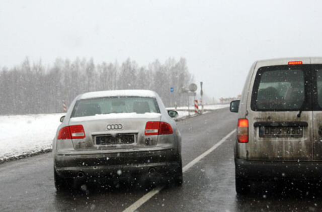 Siūloma švelninti sankciją už lenkimo tvarkos pažeidimą