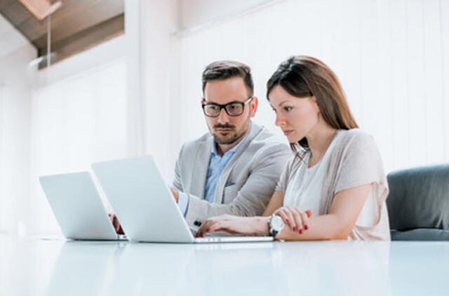 Tyrimas: norintys kurti verslą vyrai labiau nei moterys bijo susimauti