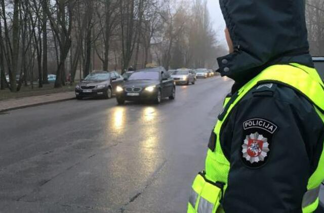 Didinamas medikų ir policininkų darbo užmokestis
