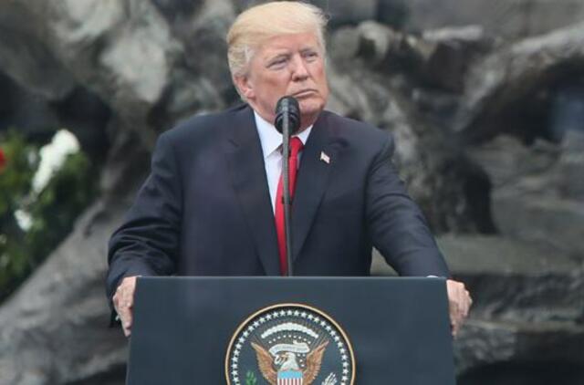 Donaldas Trampas savo kalboje gyrė Lenkiją, kalbėjo apie terorizmą ir NATO šalių išlaidas gynybai