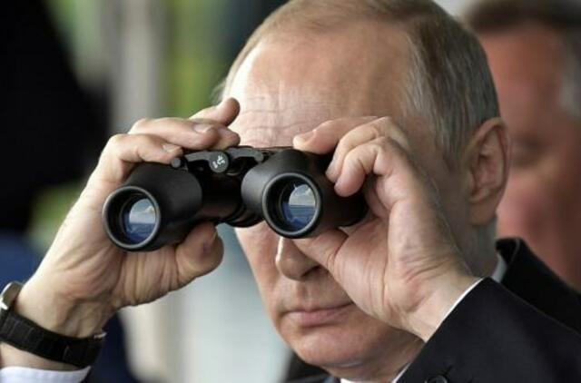 Kaip Vladimiras Putinas gali mėginti likti valdžioje?