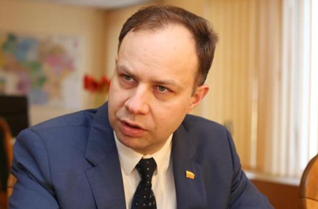 Ministras Aurelijus Veryga ragina netikėti gandais apie vaistus